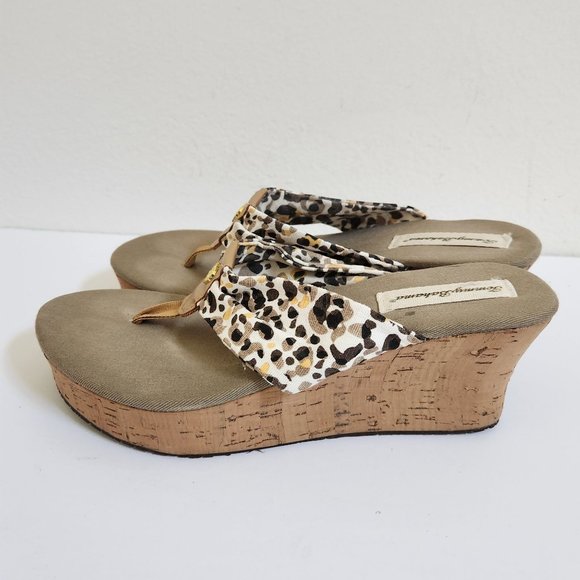 Tommy Bahama Brand wedge style animal print sandal - Picture 8 of 9
